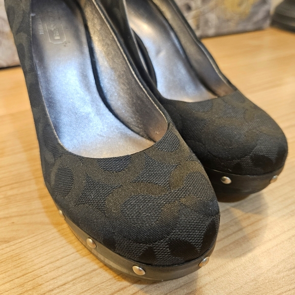 Coach "Carlie" black monorgram heels size 6 US - Picture 5 of 9